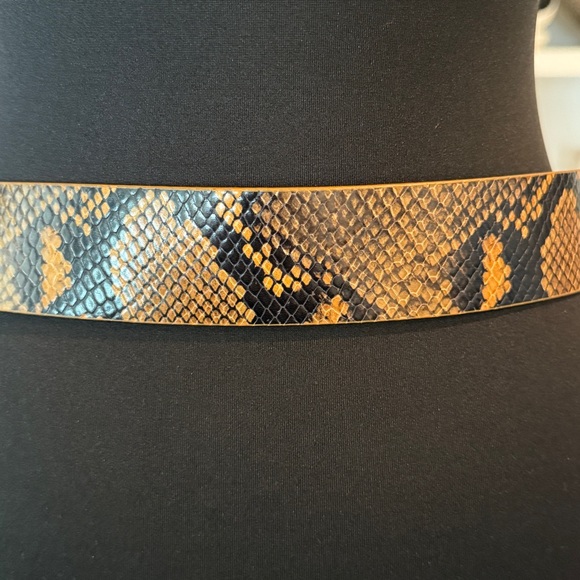 NEW Veronica Beard Black and Tan Reptile Belt - Picture 3 of 5